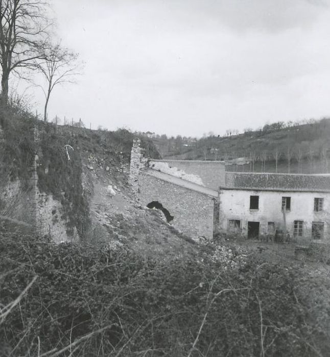 mur effondré au-dessus de la minoterie Berthoné