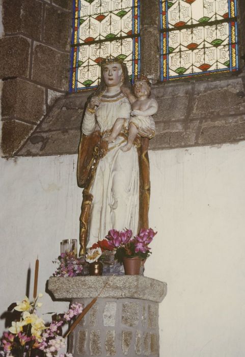 statue (statuette) : Vierge à l’Enfant