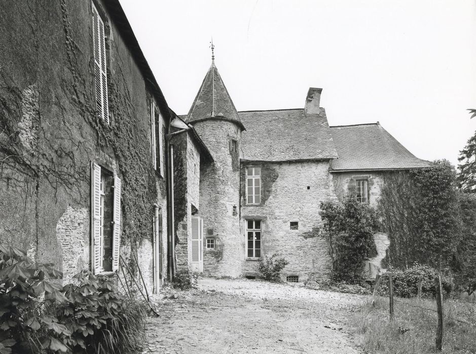 aile en retour, façade nord