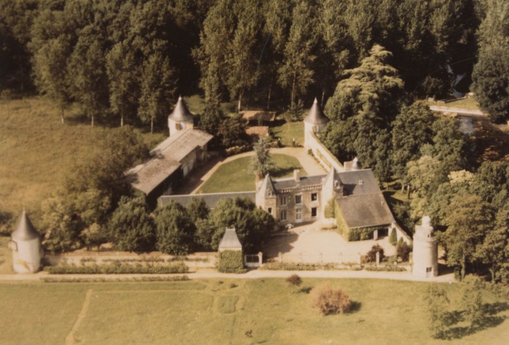 vue aérienne de l’ensemble des bâtiments