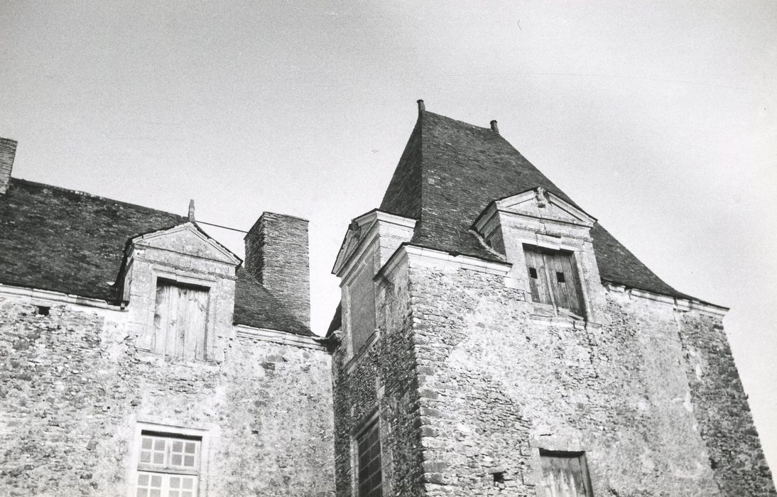 façade sud-ouest, pavillon de droite