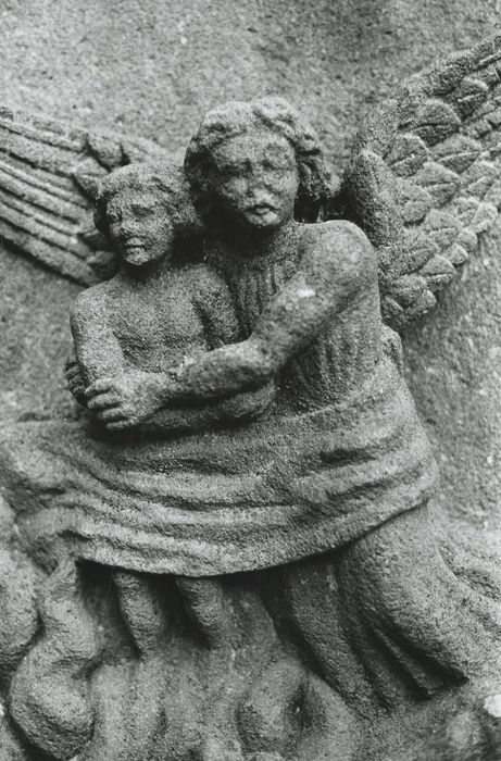 bas-relief du socle, détail