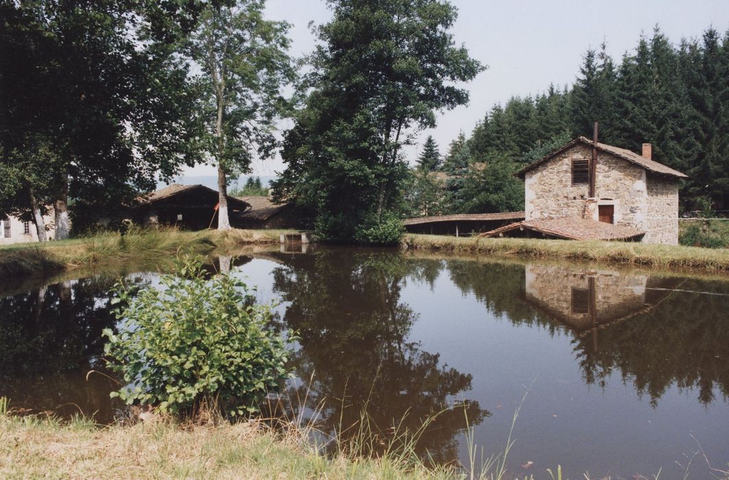 vue générale de la retenue d’eau