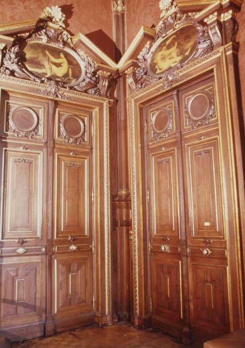 salle à manger, détail des vantaux de portes