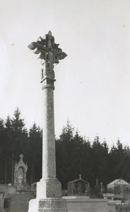 vue générale de la croix (face est)