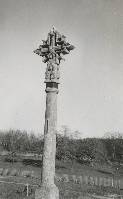 vue générale de la croix (face ouest)