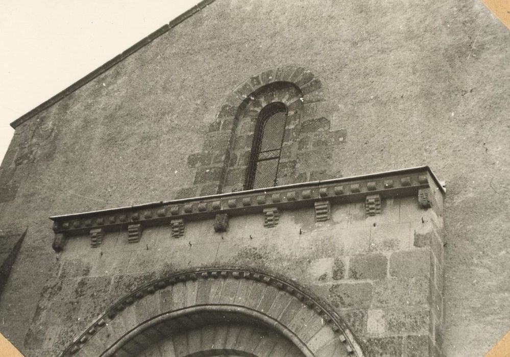 Façade ouest, vue partielle