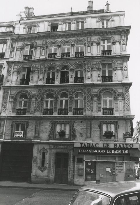 façade sur rue