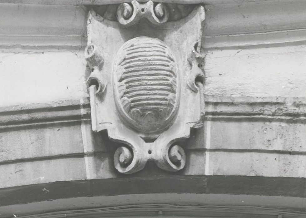 façade sur rue, détail d’une agrafe