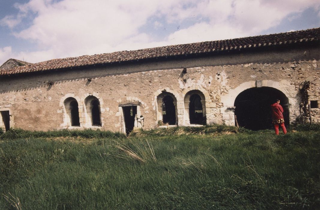 aile ouest sur le cloître, salle capitulaire, façade ouest