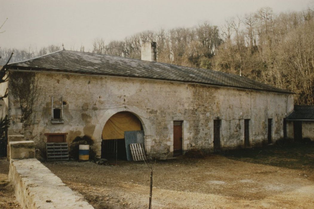 salle des fours, façade est