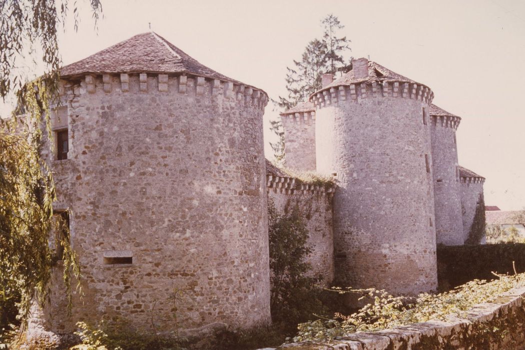 enceinte, tour nord-est et châtelet d’entrée