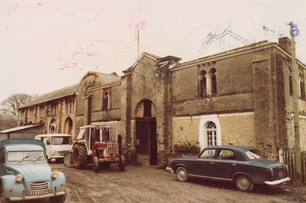 entrepôts et logements, bâtiment est, façade nord