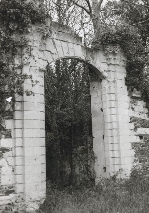 ruines de l’orangerie, vue partielle