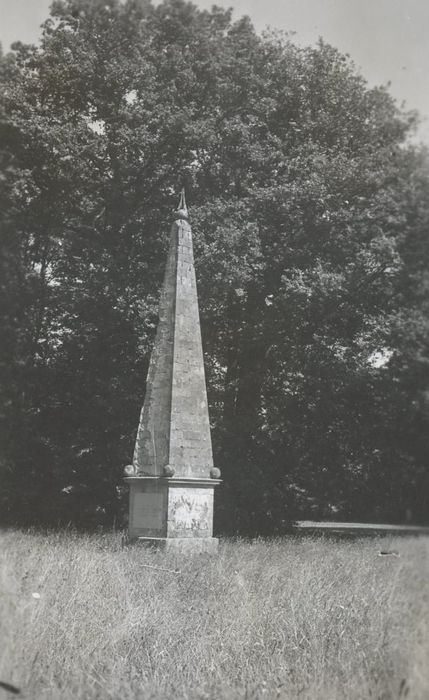 Parc, pyramide