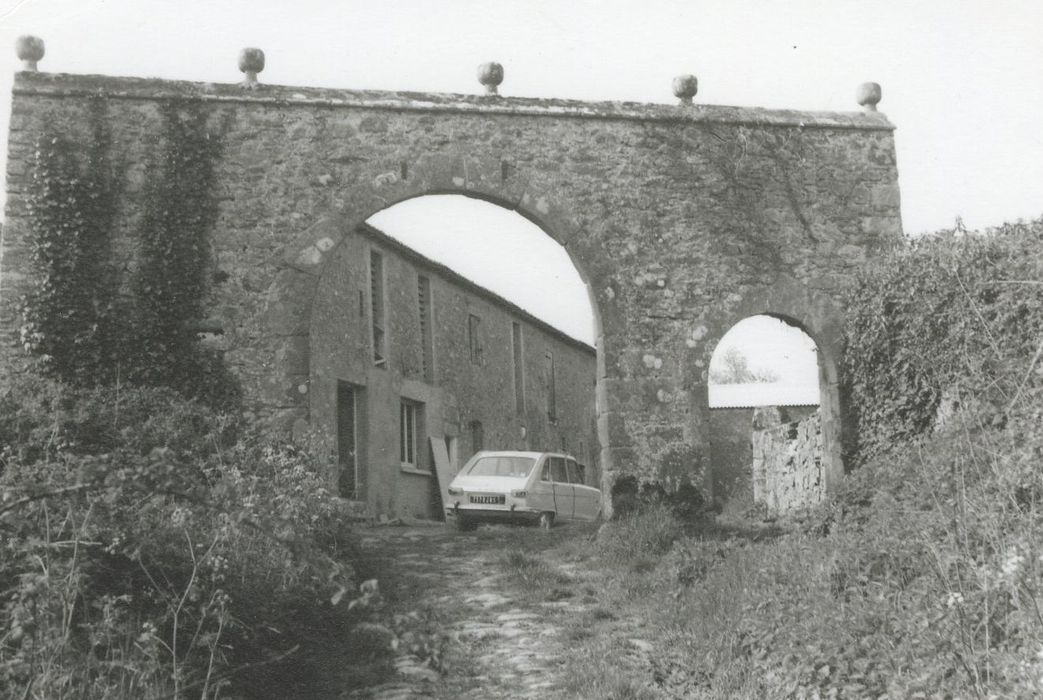 porche sur l’ancien chemin, élévation nord