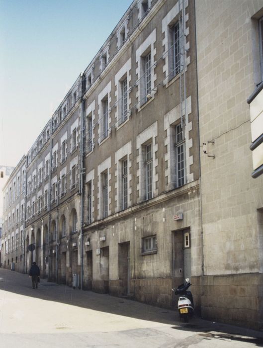 façade latérale rue Corneille