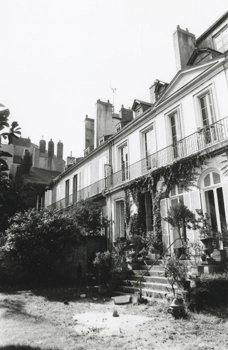 vue partielle des façades sur jardins