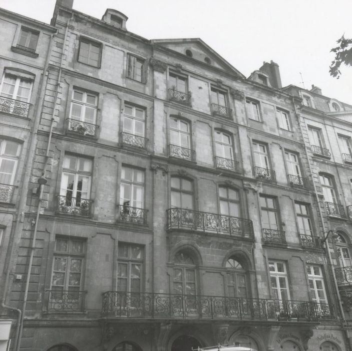 façade sur rue