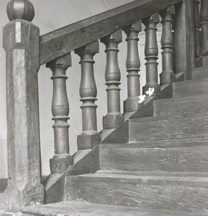 escalier principal, détail de la rampe