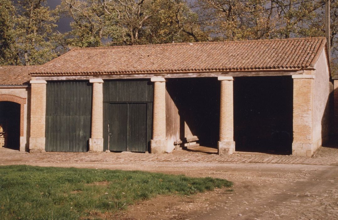 aile est, façade ouest, vue partielle