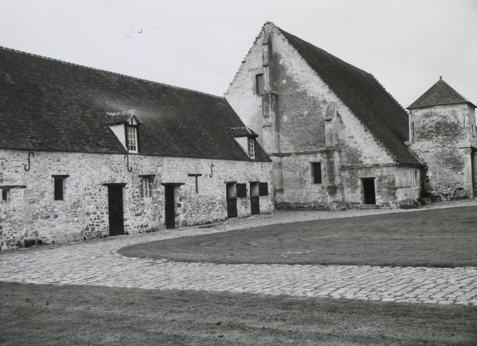 communs et grange, ensemble nord-est