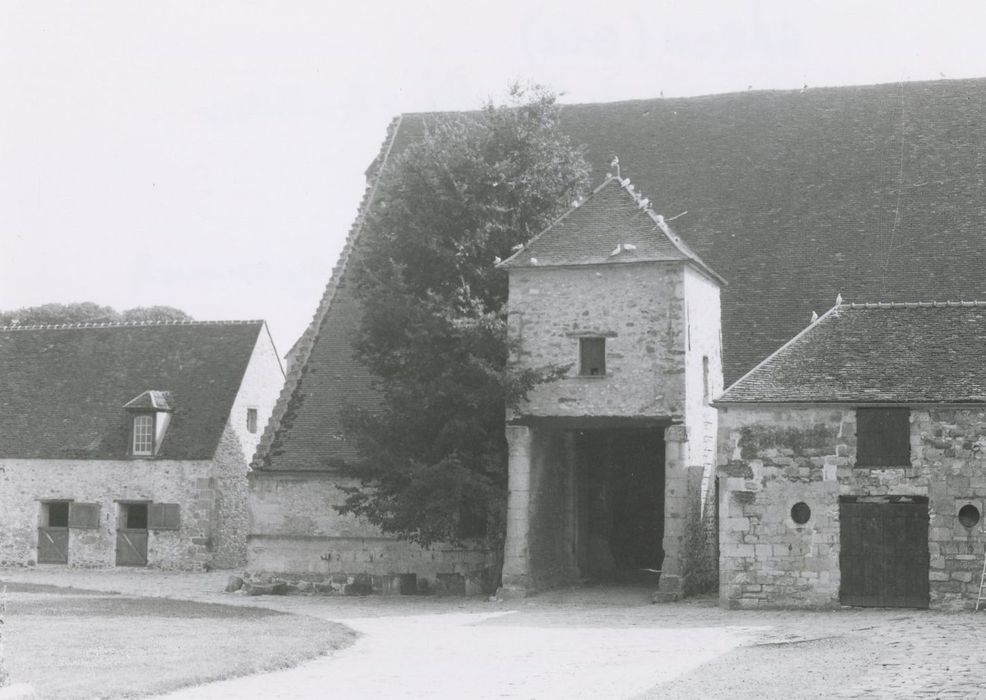 grange, façade nord, vue partielle