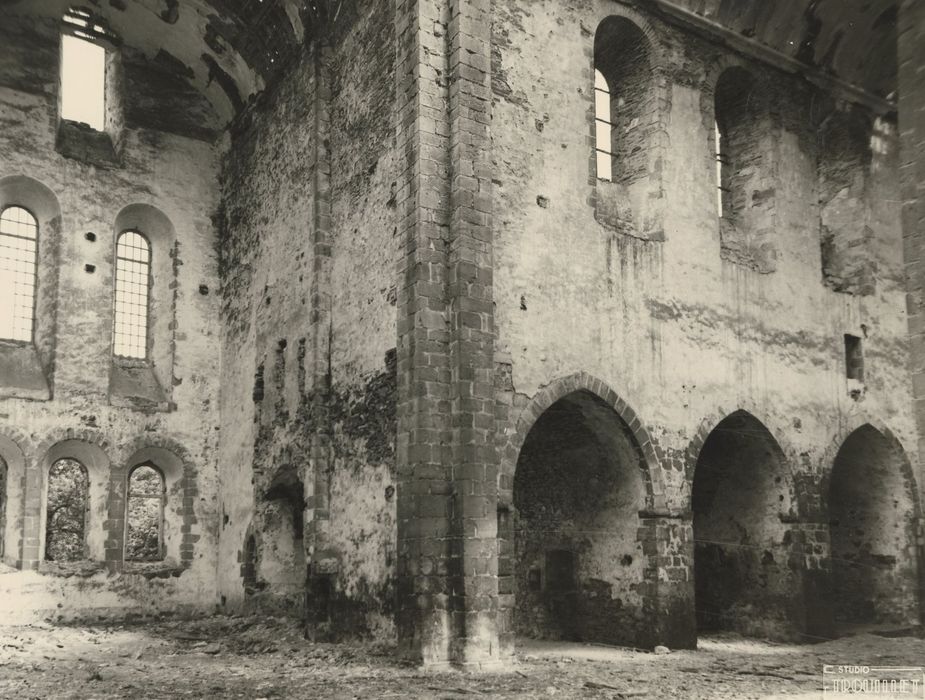 Église abbatiale, choeur et transept sud