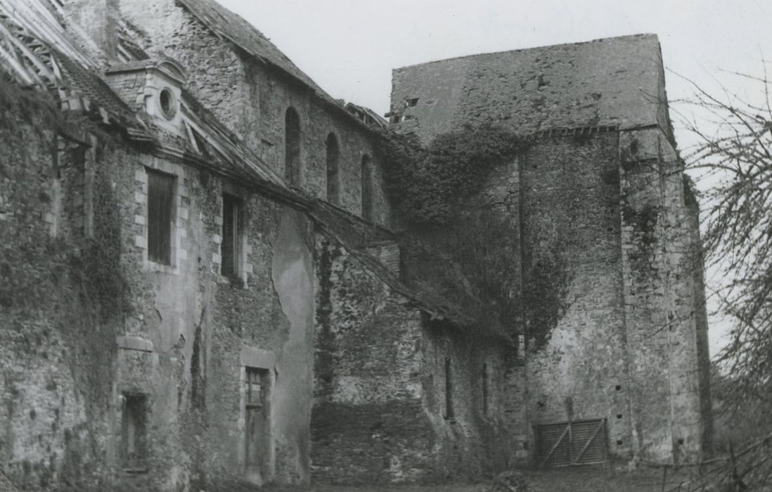 Façade est, chevet de l’église abbatiale