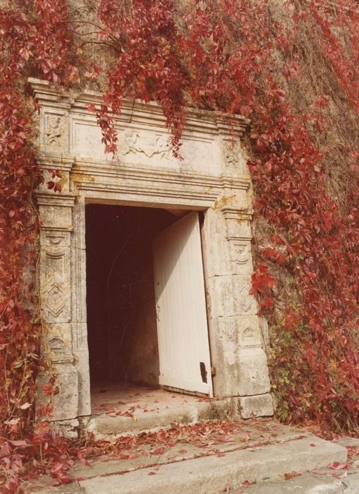 façade sud, porte d’accès