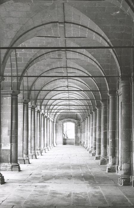 cloître, galerie nord