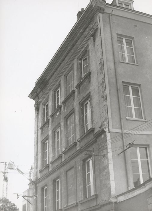 façade latérale sur cour