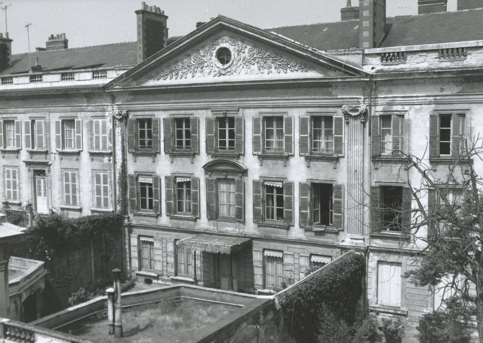 façade sur la cour d’honneur