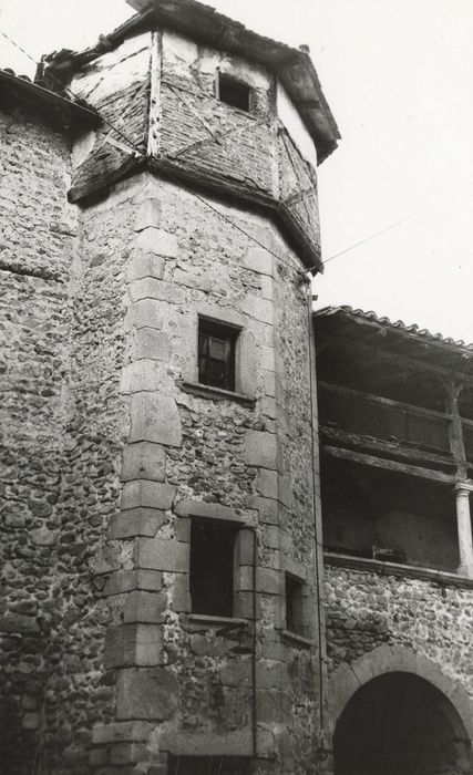 tourelle d’escalier, vue partielle