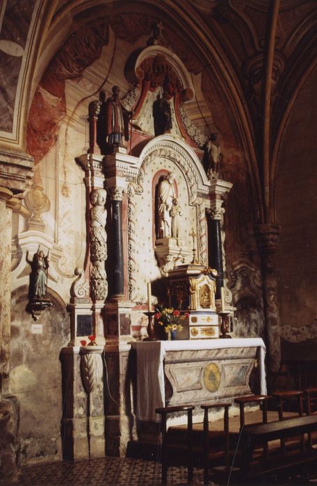 Retable de Saint-Jean-Baptiste et quatre statues : Saint Jean-Baptiste, Saint Joseph et l'Enfant Jésus, Saint Eutrope (ou Saint Aignan ?) et Saint Fiacre