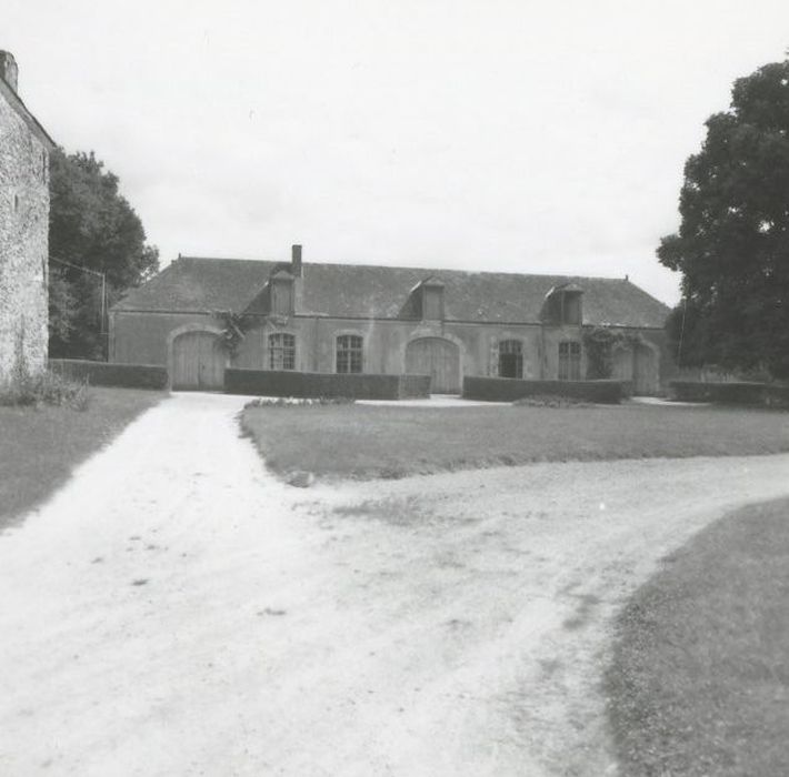 communs, façade ouest