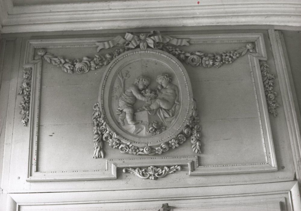 grand salon, lambris de revêtement, détail