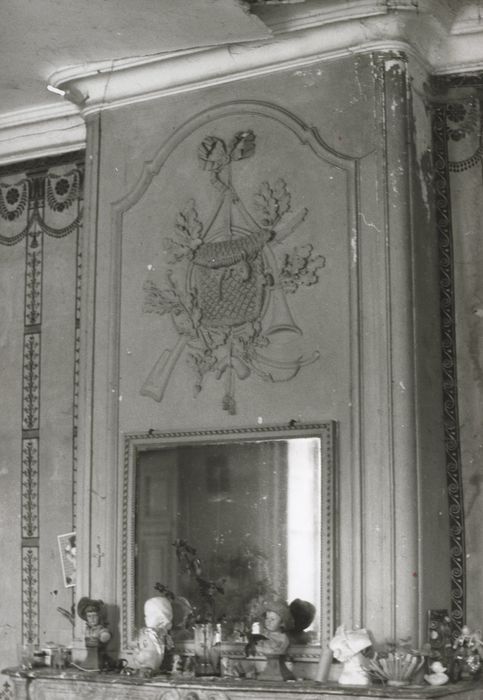 chambre empire, cheminée, détail du trumeau