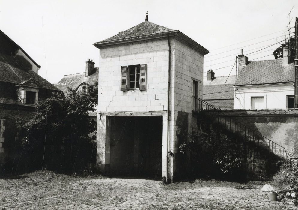 corps de passage, façade sur cour