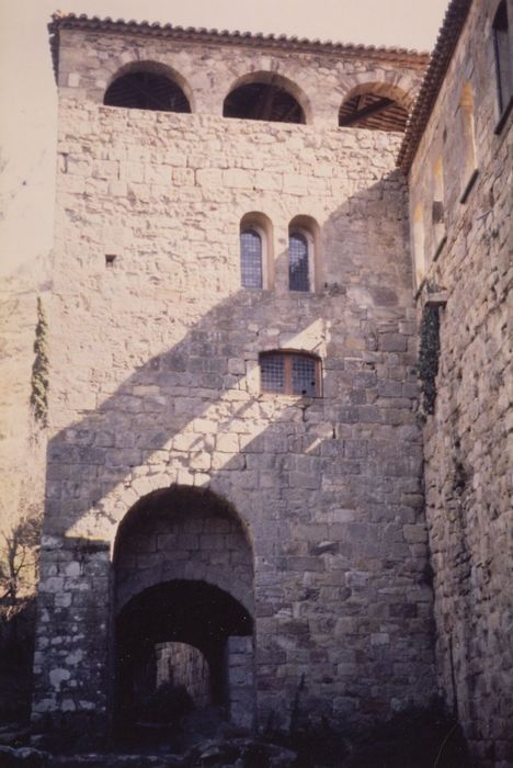 ancien moulin sur le ruisseau