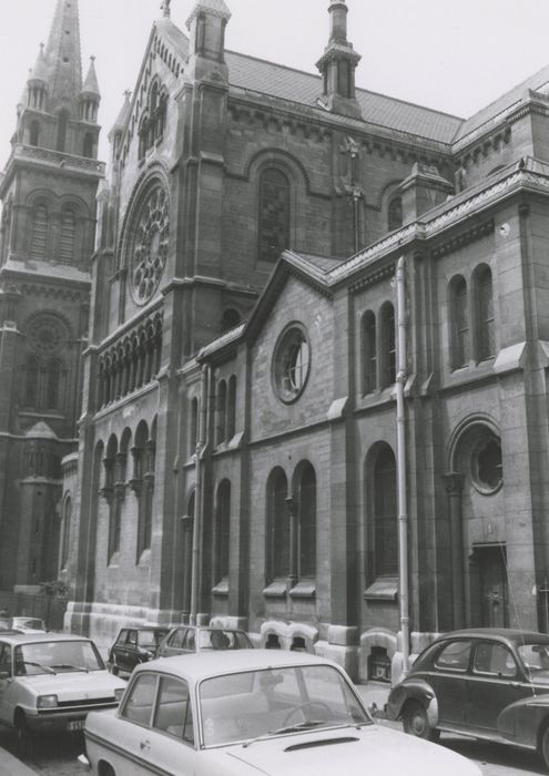 façade latérale sud, vue partielle