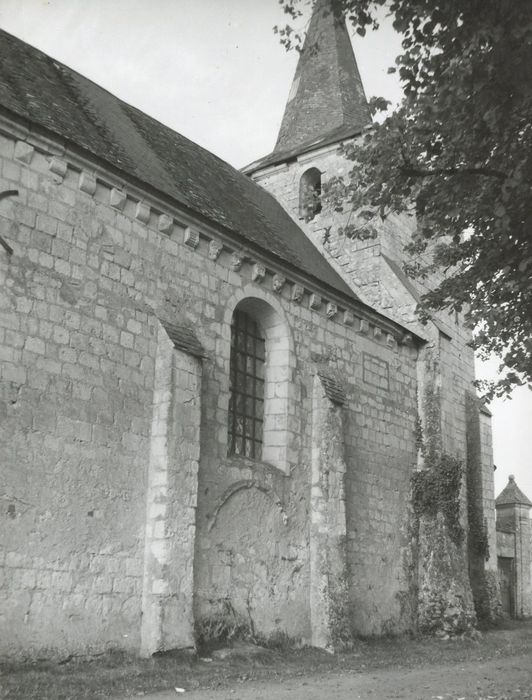 façade latérale sud, vue partielle