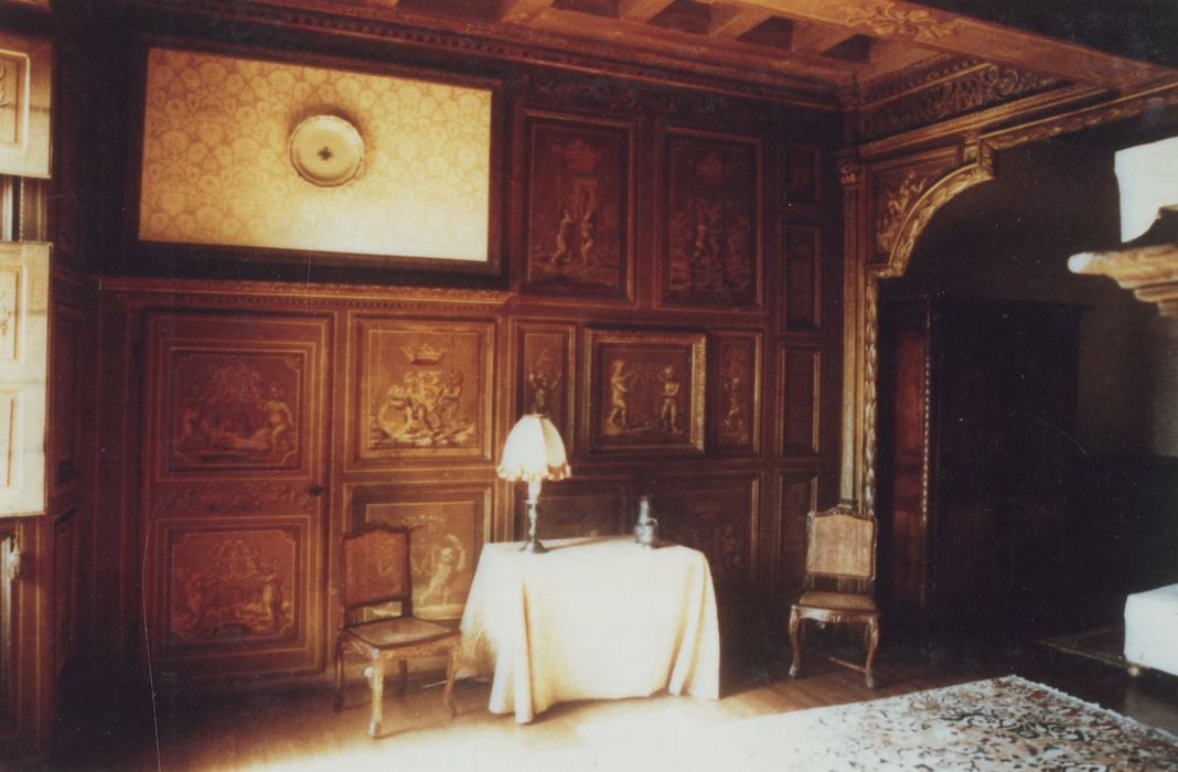 chambre des Amours, vue partielle des lambris de revêtement