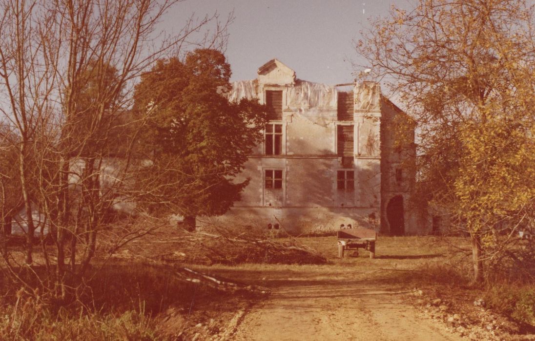 façade ouest, vue partielle