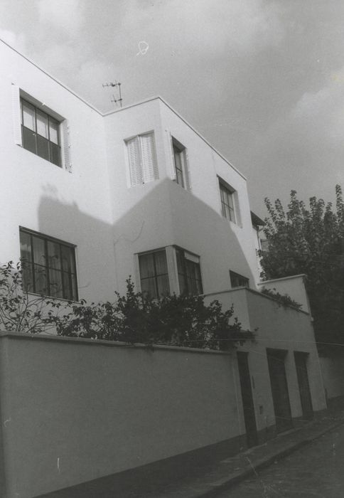 maison Quillé, façade sur la villa Seurat