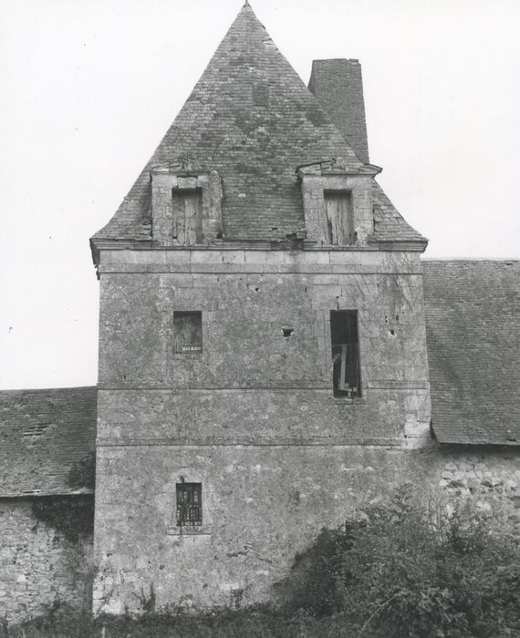 façade ouest, vue partielle