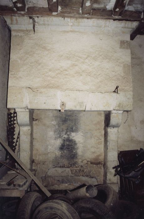 1er étage, chambre sud, cheminée monumentale