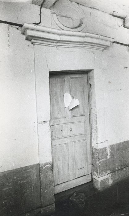 bâtiment conventuel, couloir du 1er étage, détail d’un vantail de porte