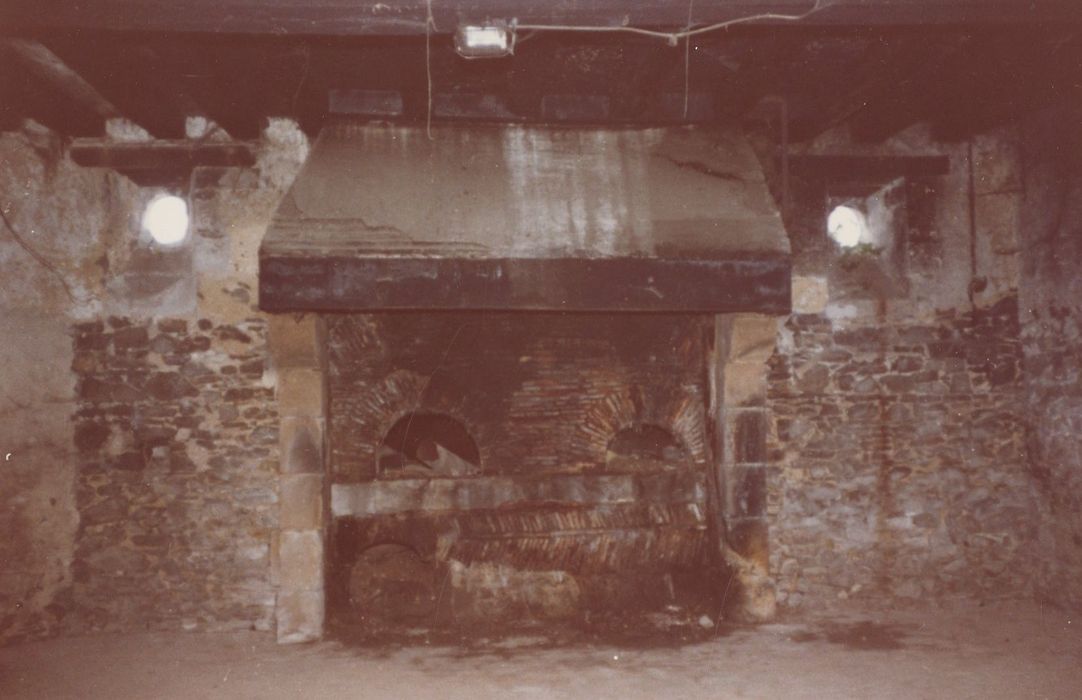boulangerie, cheminée monumentale