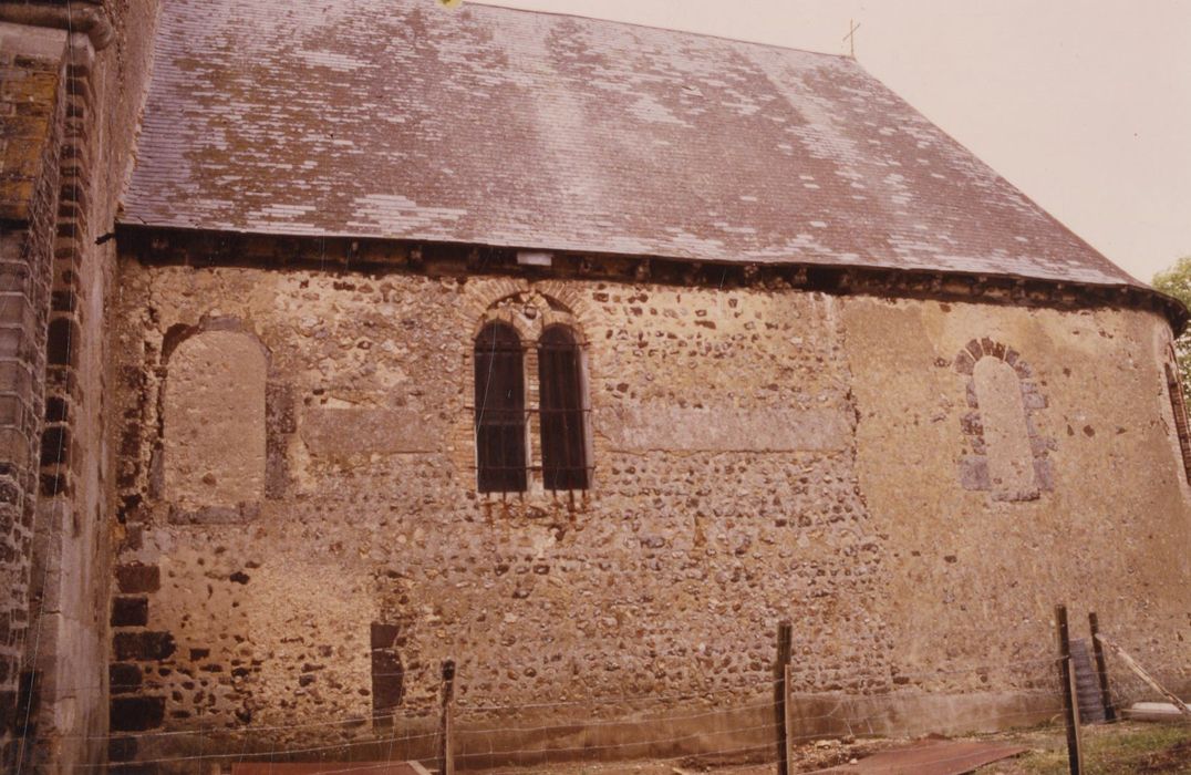 façade latérale sud, vue partielle